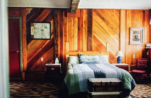 Le Roy Bed & Breakfast | Harvest Village: "A Cool Farm with Warm Hospitality"