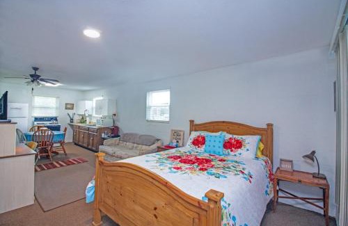 Wagoner Apartment | Harveys House - STUDIO Apartment - Fort Gibson lake area