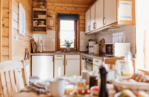 Rotacker House | Has-07 Holzblockhaus, 4 Pers., 65qm - Naturerlebnisdorf Blauvogel