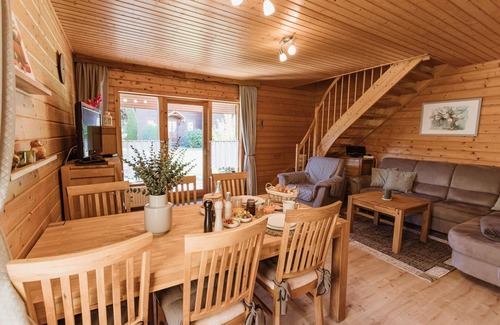 Rotacker Apartment | HAS-37 log cabin, 4 people, 65sqm - Blauvogel nature adventure village (3)