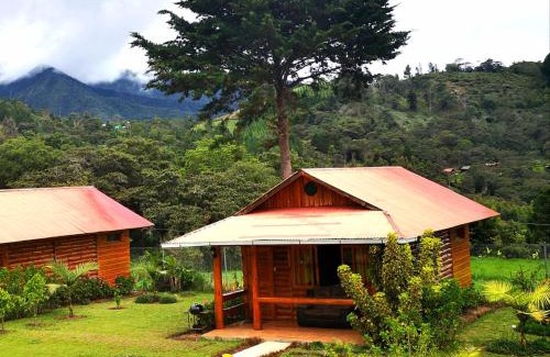 Oxapampa Cabin | HASSINGER RANCH Cabañas