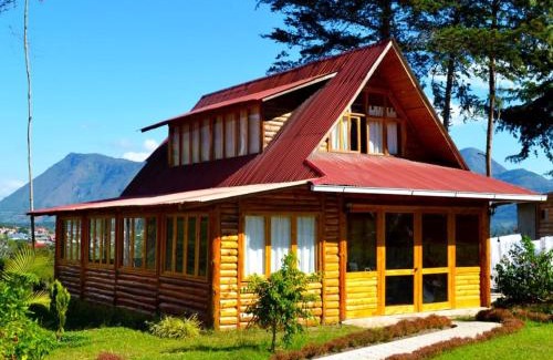 Oxapampa Cabin | HASSINGER RANCH Cabañas