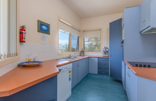 Hastings Point Apartment | Hastings Cove - 2 Bedroom Upstairs Garden Apartment!
