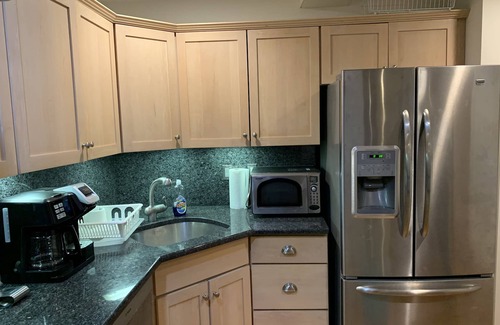 New Bedford Apartment | HATHAWAY HOME- Downtown Historic New Bedford, ACROSS FROM WHALING MUSEUM