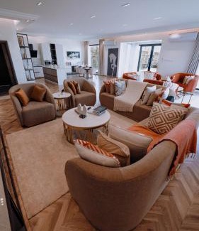 Hatta Villa | Hatta resort farmstay & activities Hiking and more