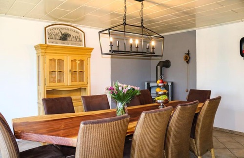 Hallschlag House | Haus Caroline