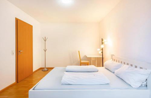 Dottingen Apartment | Haus Castellbergblick 3 Whg
