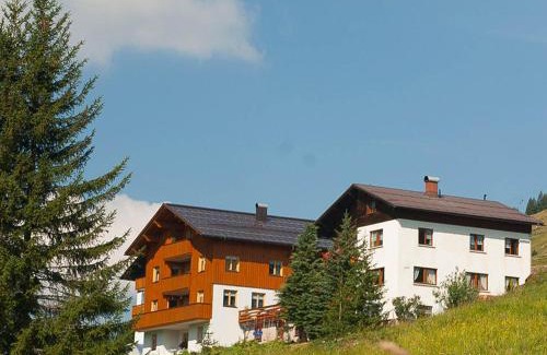 Damuels House | Haus Furka