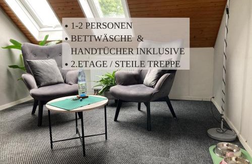 Wremen Apartment | Haus Krabbe Zimmer ohne Küche, zentral gelegen zwischen Cuxhaven und Bremerhaven, Unterstellmöglichkeit für Fahrräder und E-Bikes, hauseigener Parkplatz, Hunde kostenfrei willkommen