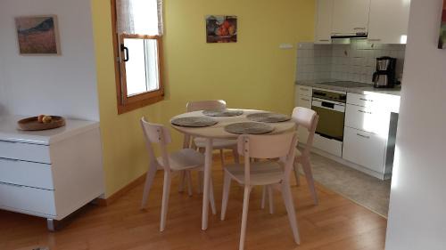 Grisons Apartment | Haus Liaun 2