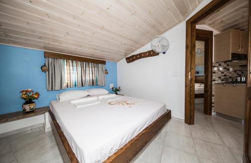 Nea Potidaia Apartment | Haus Niko Apartments and Suites