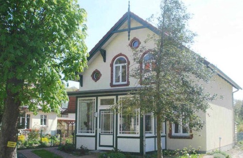 Seeheilbad Graal-Muritz Apartment | Haus Paula - Am Rhododendronpark - Apartment Haus Paula