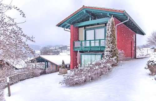 Blossersberg House | Haus Samoa mit einzigartigem Design, hauseigener Terrasse und toller Aussicht zum bayrischen Wald.