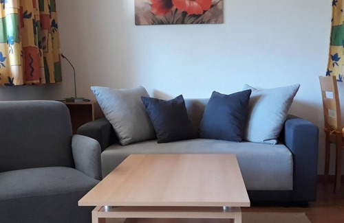 Oberperfuss Apartment | Haus Schmied - Wastl family - apartment/living room, 1 bedroom/shower,