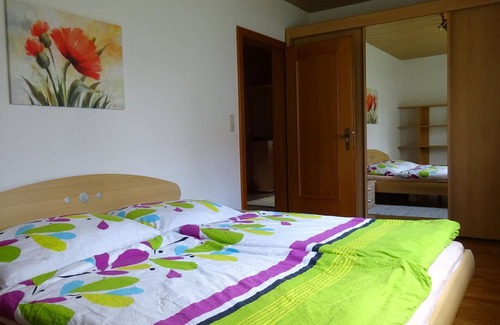 Oberperfuss Apartment | Haus Schmied - Wastl family - apartment/living room, 1 bedroom/shower,