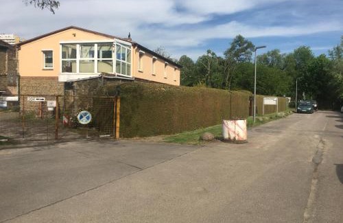 Marzahn Apartment | Haus Springpfuhl mit Wintergarten