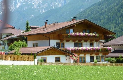 Neustift Im Stubaital Apartment | Haus Stern
