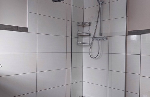 Lembruch Apartment | Haus Strandlust - Gemütliches Studio Direkt am Dümmer See