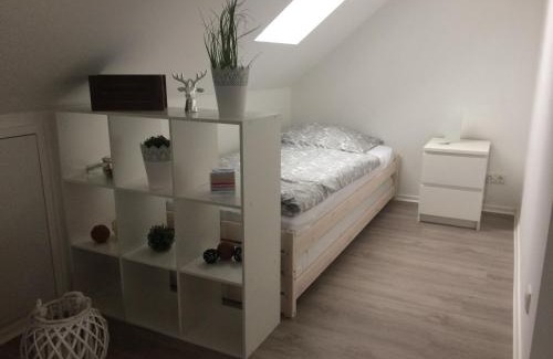 Effolderbach Apartment | Haus Willi - kleine & schnuckelige Ferienwohnung in Ortenberg mit WLAN Balkon Parkplatz - neu & sauber & gemütlich