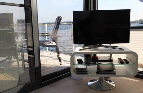 Vynen Boat Rental | Hausboot am Xantener Nordsee