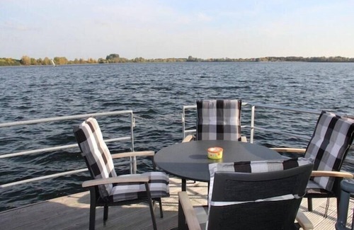Vynen Boat Rental | Hausboot am Xantener Nordsee
