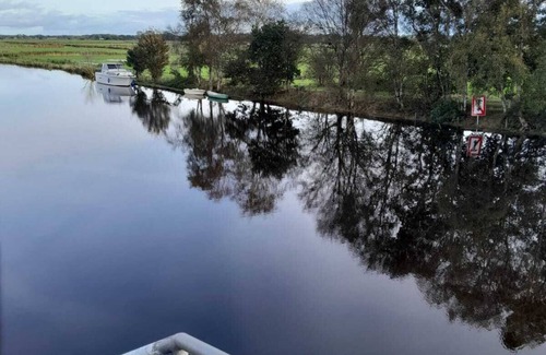 Otterndorf Boat Rental | Hausboot-führerscheinfrei