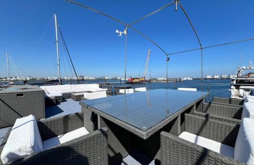 Olpenitz Apartment | Hausboot Ferienhaus Captains Boat