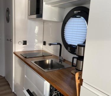 Schleswig Boat Rental | Hausboot Fjord Claudia Schleswig
