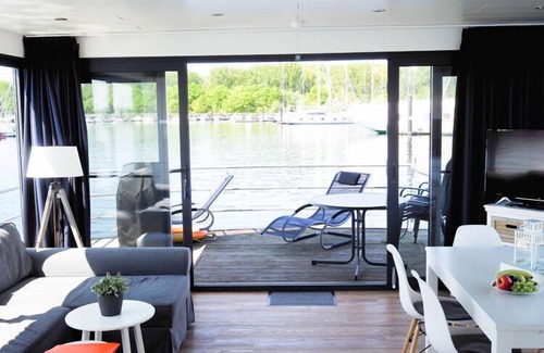 Tarnewitz Boat Rental | Hausboot in Boltenhagen