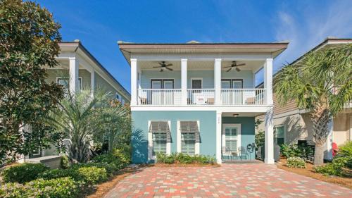 Villages of Crystal Beach House | Have a Stunning Tahitian Daydream at Villages of Crystal Beach