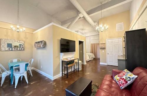 Demorest Apartment | Haven at Hazel~Downtown Bungalow