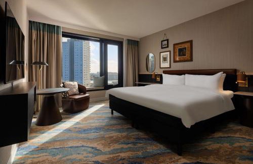 Stadsdriehoek Hotel | Haven Hotel Rotterdam, Curio Collection by Hilton