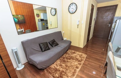 Legazpi Village Apartment | Haven & Humor: Cozy Meets Cool Makati Gym Swim 300