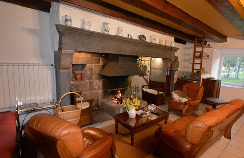 Bagnols Other | Haven of peace in the heart of the Sancy: spacious authentic gîte (6-14 pers., 5 bedrooms)