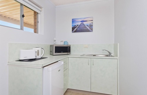North Haven Hotel | Haven Waters Motel & Apartments