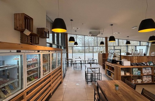Maubray House | Haven with Sauna & Pool