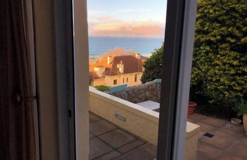 Redhill Villa | Havenzicht ❤ heavenly ocean views ❤ BBQnn