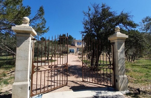 Eyguieres Condo | Havre de Paix au Bord des Alpilles