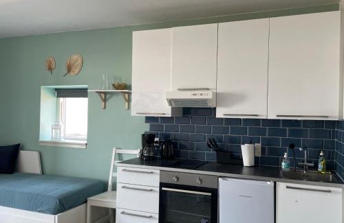 Lohals Apartment | Havudsigt, skøn lille lejlighed
