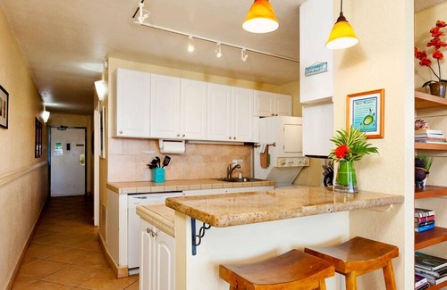 Maalaea Condo | Hawaii Life Rentals Presents Island Sands 110
