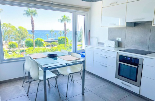 Old Town of Limassol Apartment | Hawaii Royal Sea View Apartment - 2bed, 2 bathroom