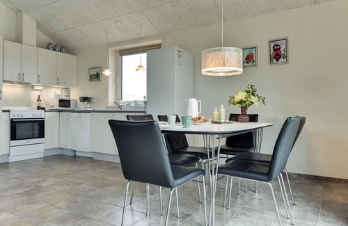 Haurvig House | "Hawarth" - 300m to the fjord by Interhome