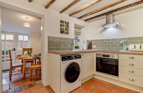 Lavenham House | Hawker Cottage
