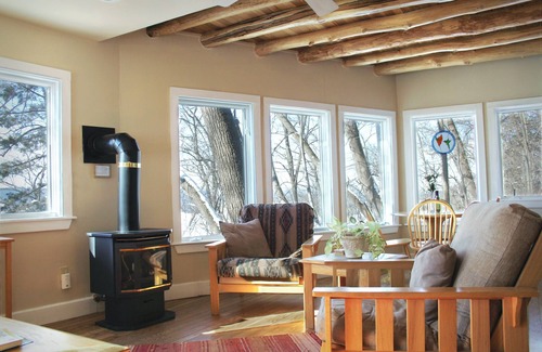 Fountain City Cabin | Hawks View's Cooper’s Hawk Cottage