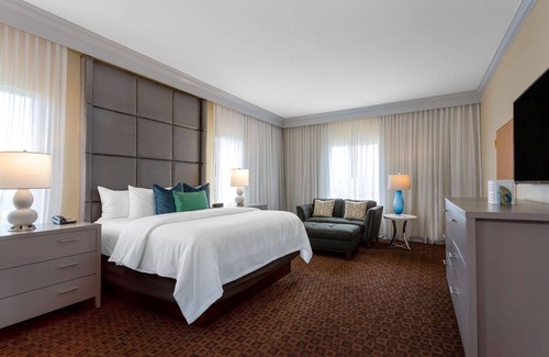 Palm Beach - West Palm Beach Hotel | Hawthorn Extended Stay by Wyndham West Palm Beach