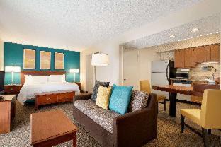 Tinton Falls Hotel | Hawthorn Suites by Wyndham Tinton Falls