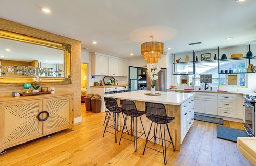 Hawthorne House | Hawthorne Home w/ Covered Patio & Basketball Court