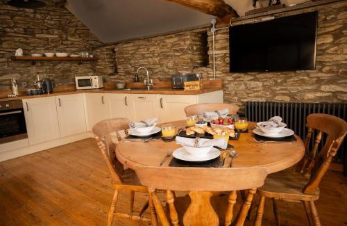 Builth Wells House | Hay Barn, Penrheol Farm, Unique Barn Conversion