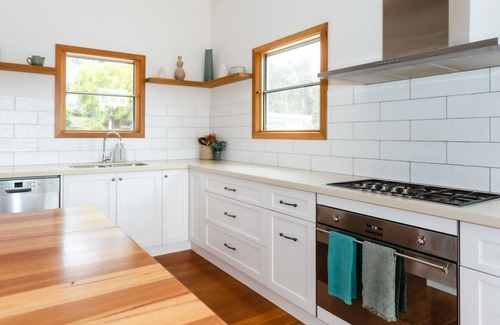 Red Hill South House | Hayduke House in Red Hill