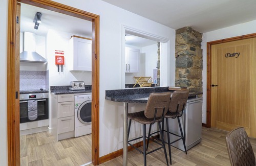 Snowdonia National Park Area Cottage | HAYLOFT BARN, pet friendly, character holiday cottage in Trawsfynydd